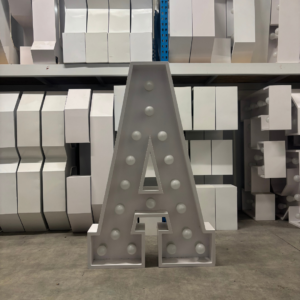 Lettre Géante Lumineuse "A"