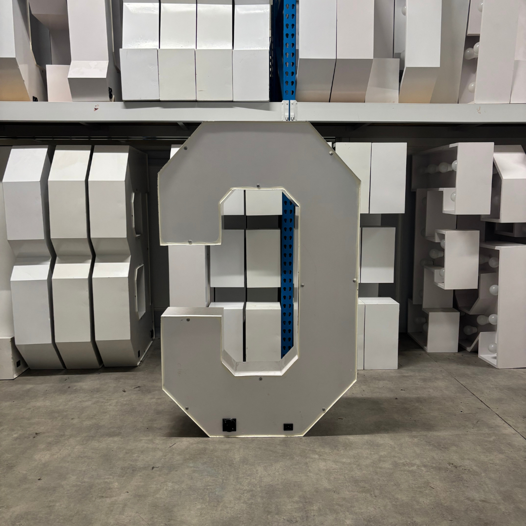 Lettre Géante Lumineuse "C" – Image 2