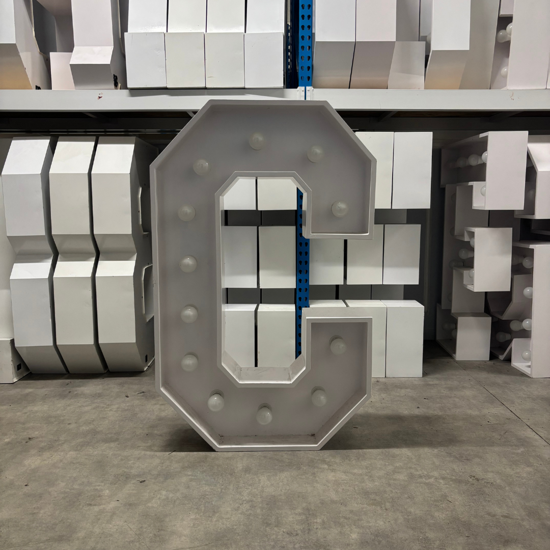 Lettre Géante Lumineuse "C"