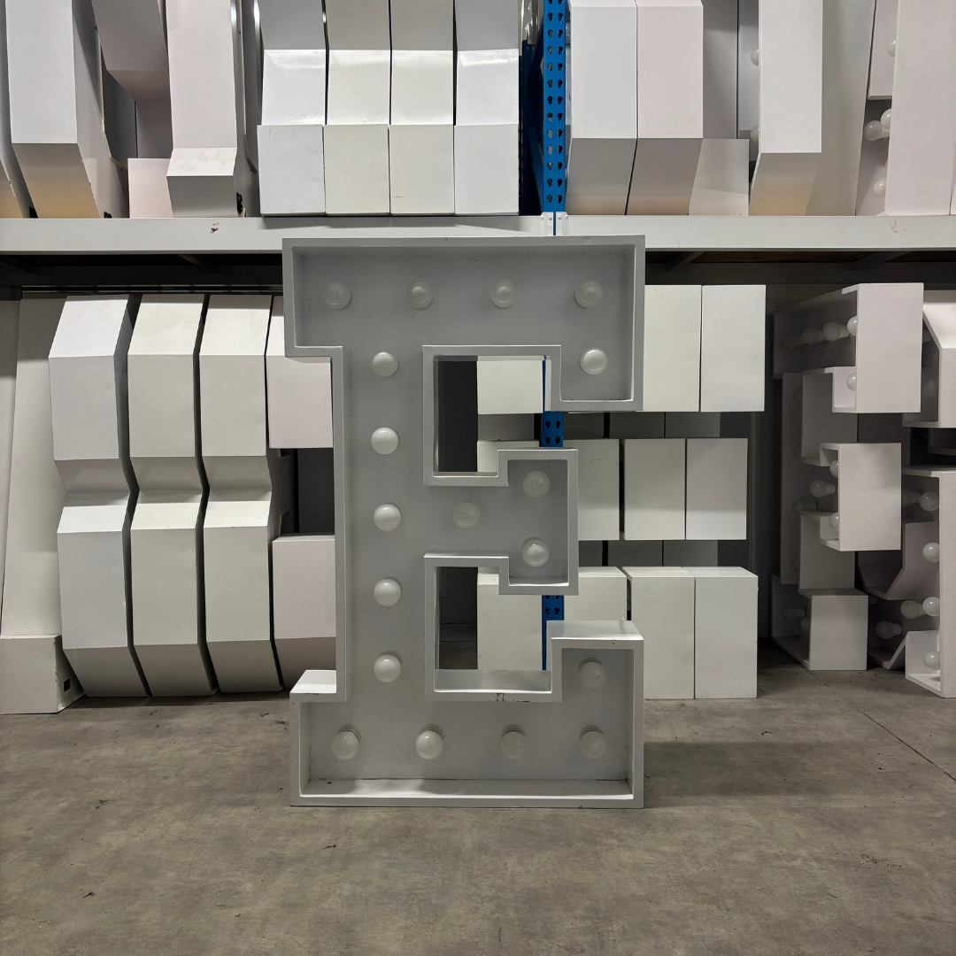 Lettre Géante Lumineuse "E"