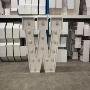 Lettre Géante Lumineuse "W"