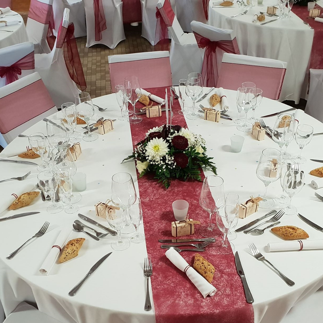 Table ronde 152cm – Image 6